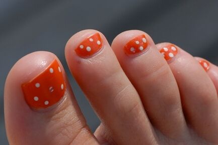 Toenails are well cared for