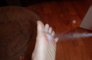 Aerosol therapy of the feet affected by fungus